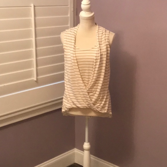 WH/BM Striped, Front Crossover, Sleeveless Top. - Picture 2 of 5